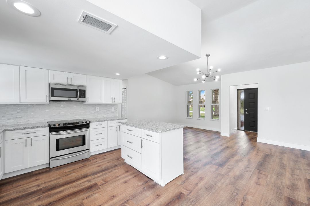 315 SE 16th Terrace, Cape Coral, FL 33990