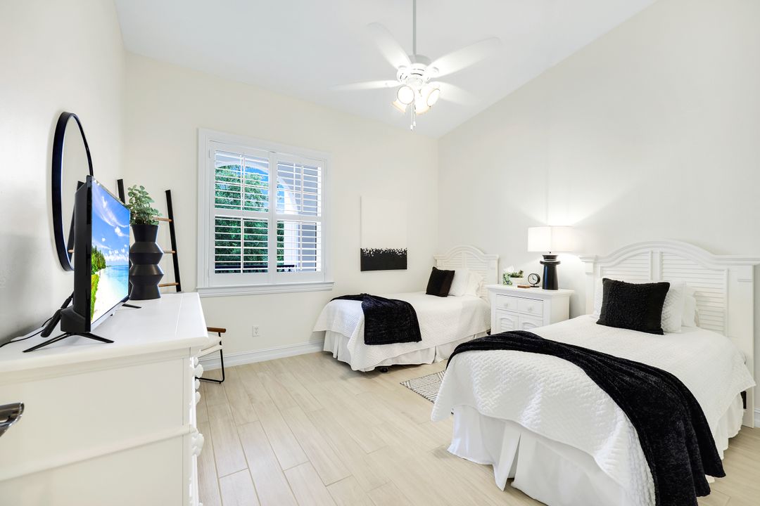 800 Breakaway Ln #203, Naples, FL 34108
