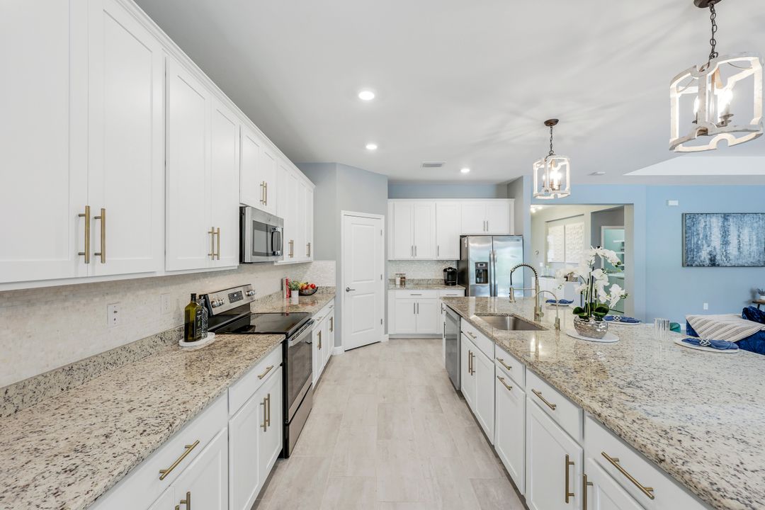 11570 Canopy Loop, Fort Myers, FL 33913