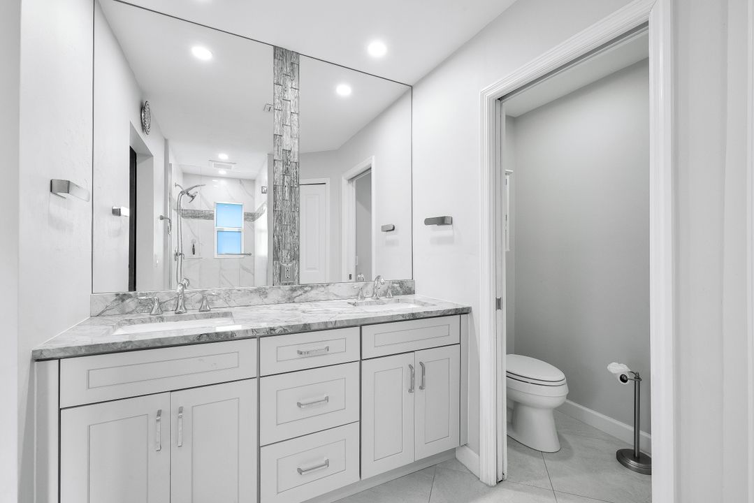 9949 Winchester Wood, Naples, FL 34109