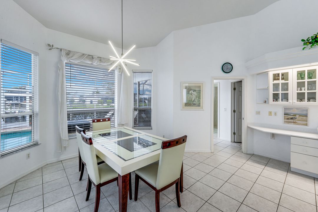 3712 SE 17th Pl, Cape Coral, FL 33904