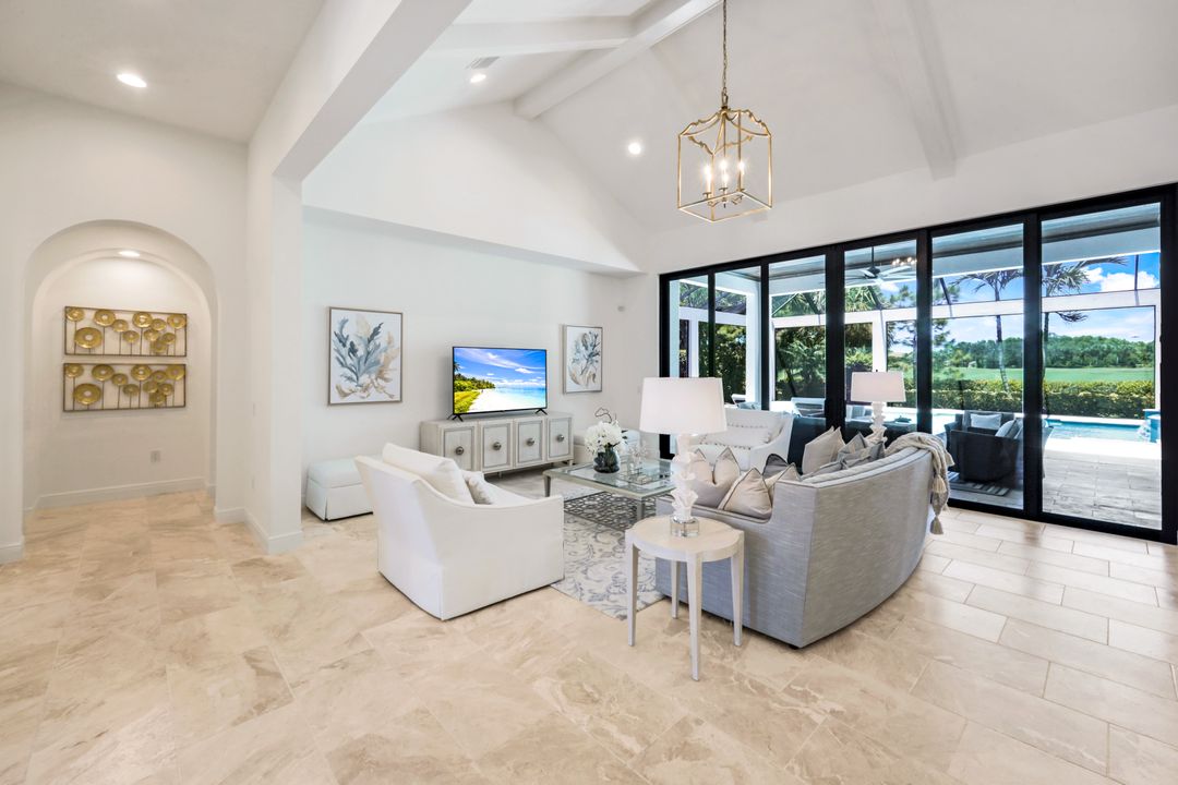 3233 Tavolara Ln, Naples, FL 34114