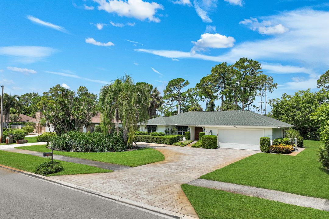 1839 Imperial Golf Course Blvd, Naples, FL 34110