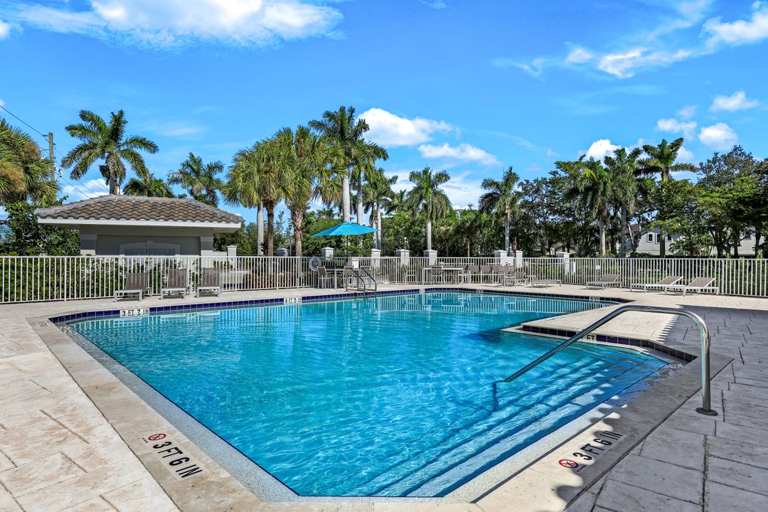 16085 Ravina Way, Naples, FL 34110