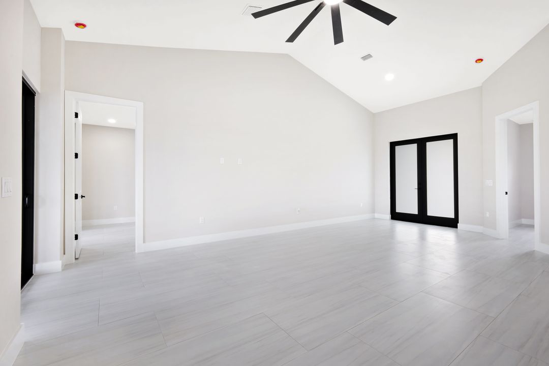 819 SW 16th Terrace, Cape Coral, FL 33991