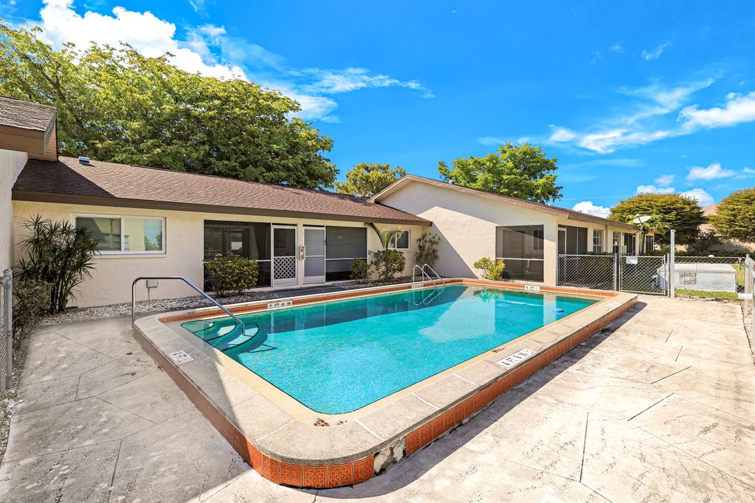 4611 SE 5th Pl #6, Cape Coral, FL 33904