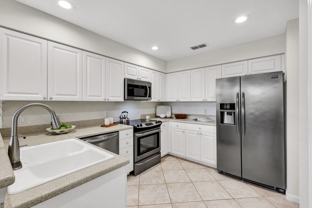 9261 Palmetto Ridge Dr  #102, Bonita Springs, FL 34135