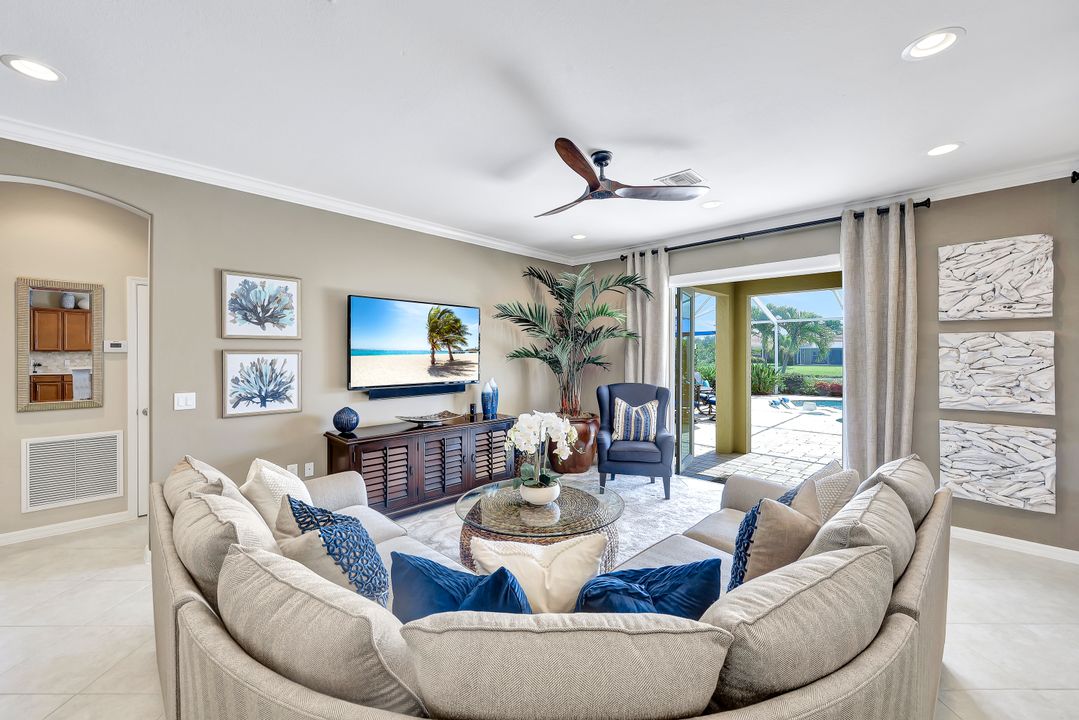 14554 Lanier Ct, Naples, FL 34114