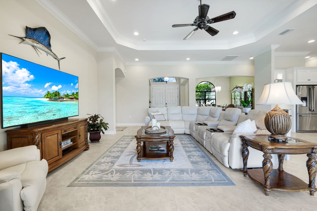 1456 Mockingbird Dr, Naples, FL 34120