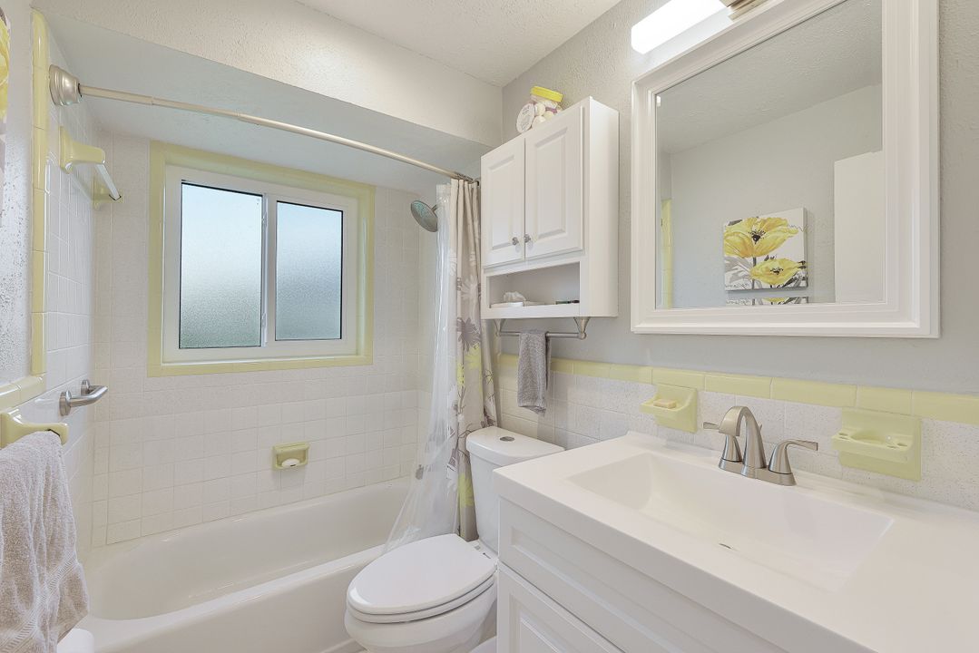 1751 Lakeview Blvd, North Fort Myers, FL 33903