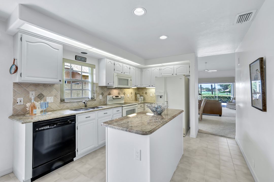 13460 Bridgeford Ave, Bonita Springs, FL 34135