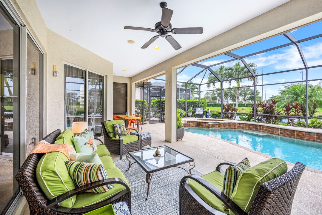 6053 Dogleg Dr, Naples, FL 34113