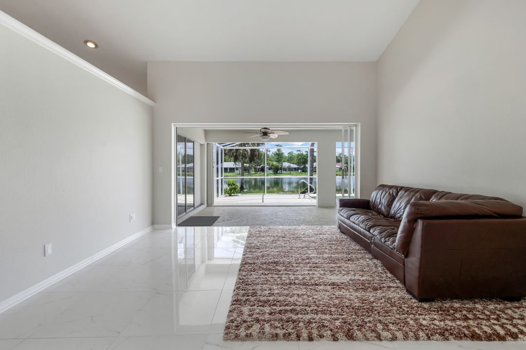 7563 Woodland Bend Cir, Fort Myers, FL 33912