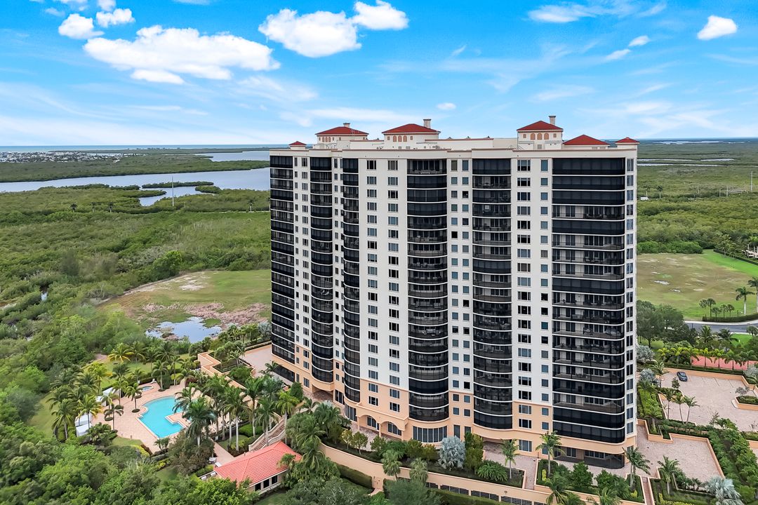 1050 Borghese Ln #106, Naples, FL 34114