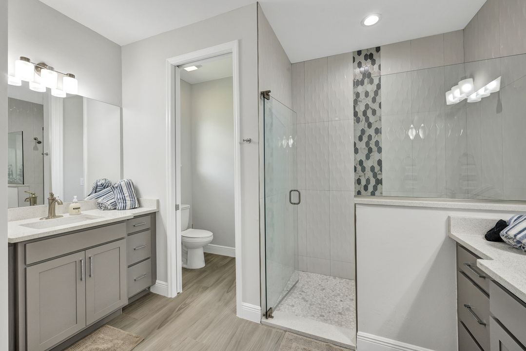 1617 El Dorado Pkwy W, Cape Coral, FL 33914