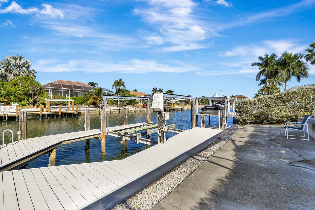 910 Ivory Ct, Marco Island, FL 34145