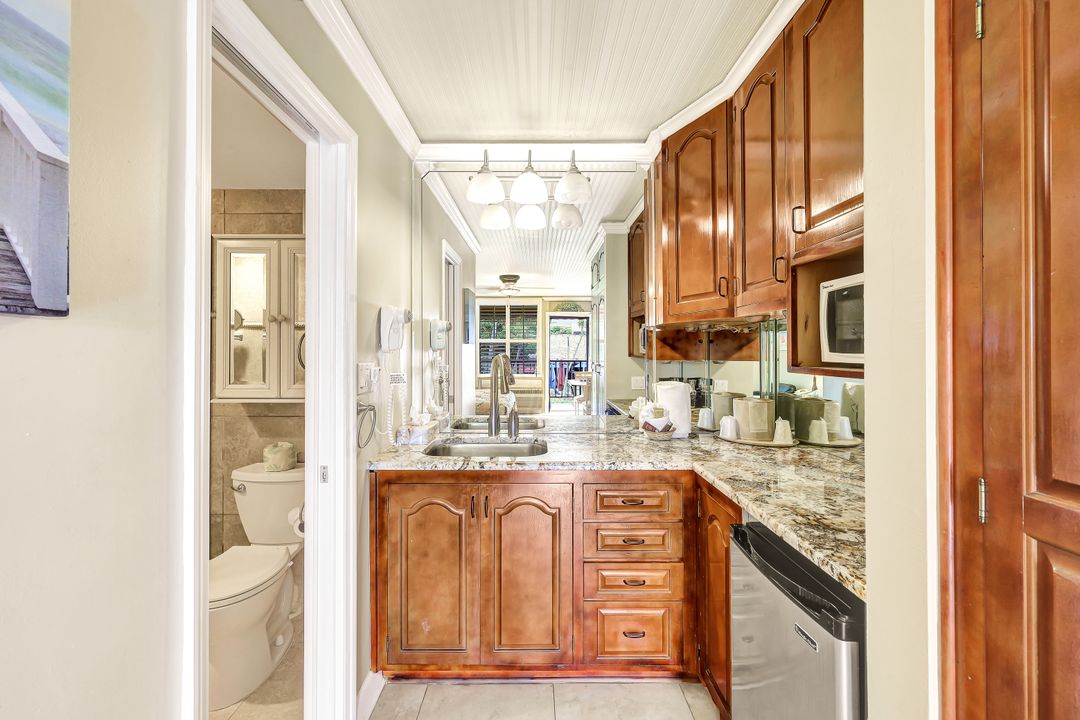 2555 Tamiami Trail N #263, Naples, FL 34103