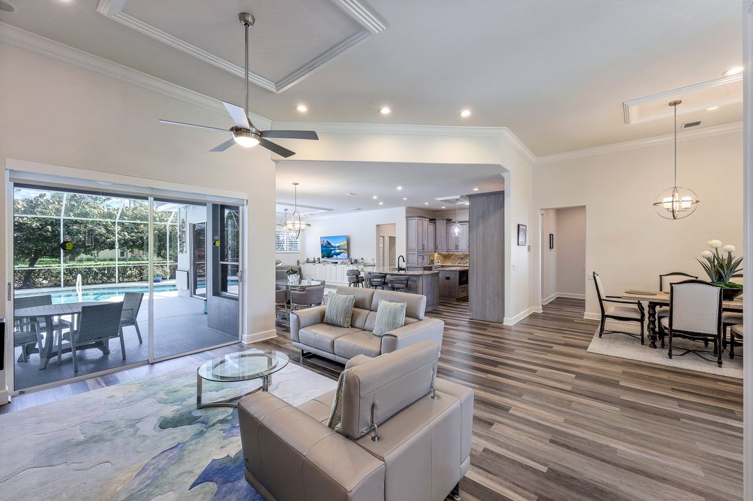 8392 Northhampton Ct, Naples, FL 34120