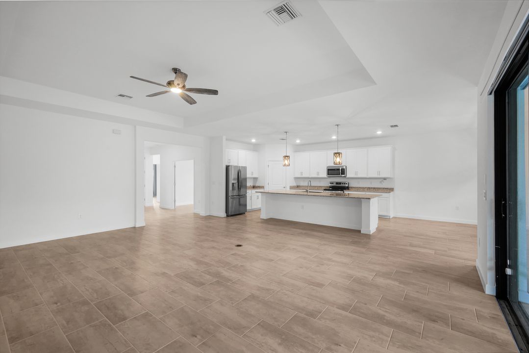 11404 Canopy Loop, Fort Myers, FL 33913
