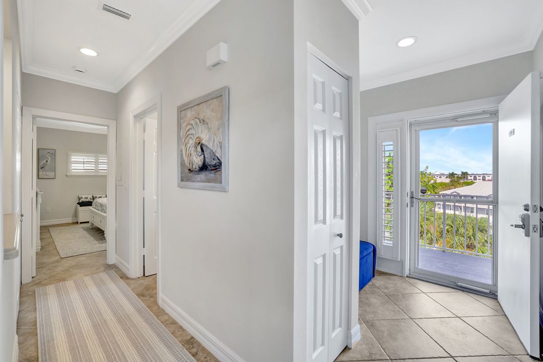 816 W Elkcam Cir #301, Marco Island, FL 34145