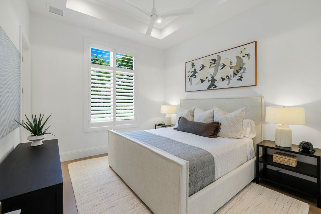 6630 Palisades Ave, Naples, FL 34109
