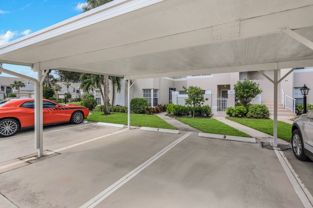 13061 Hamilton Harbour Dr #R2, Naples, FL 34110