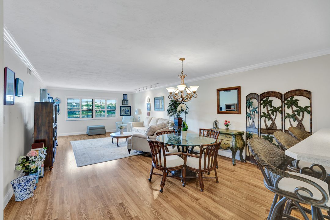 855 Ketch Dr #206, Naples, FL 34103