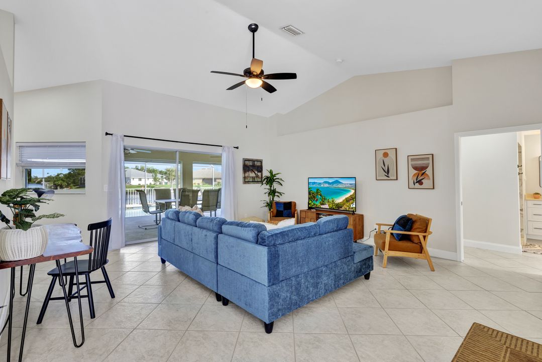 213 SE 20th Ct, Cape Coral, FL 33990