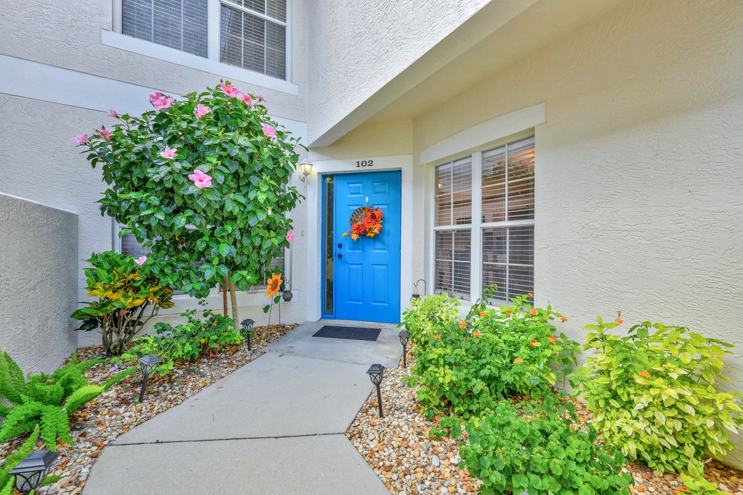 5025 Cedar Springs Dr #102, Naples, FL 34110