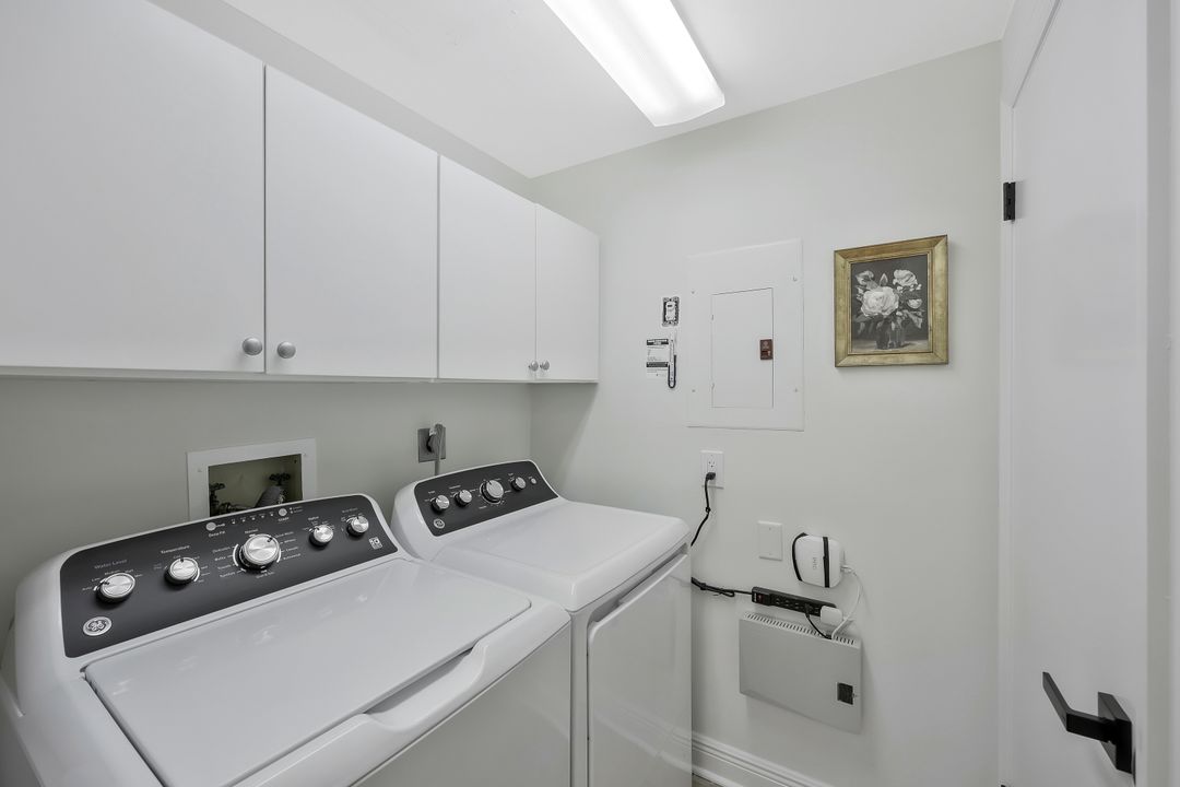 780 Willowbrook Dr #701, Naples, FL 34108