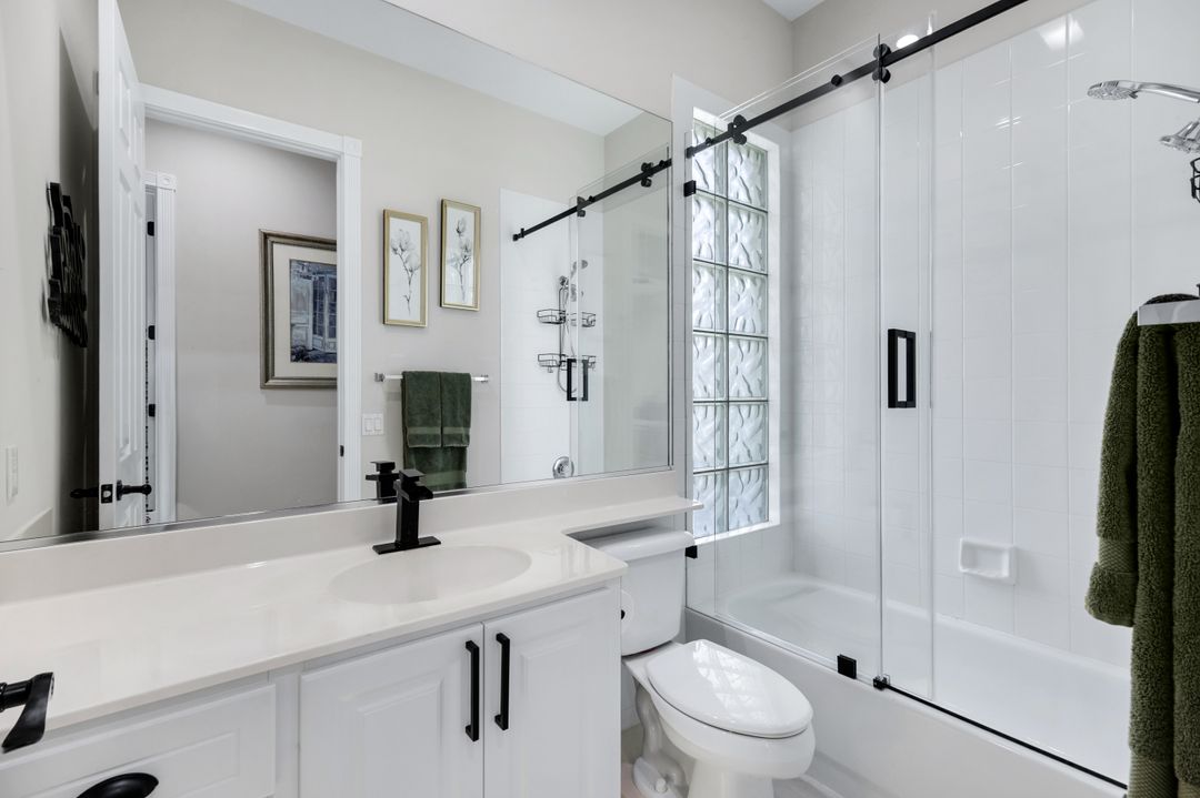 4402 Prescott Ln, Naples, FL 34119