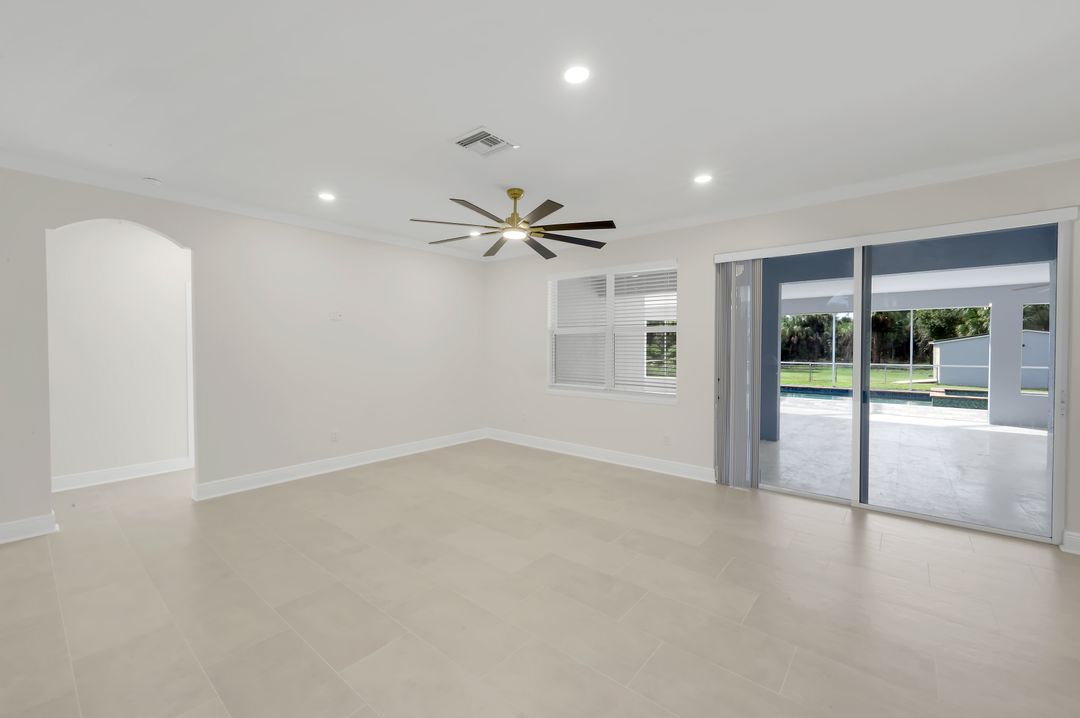 2180 12th Ave NE, Naples, FL 34120