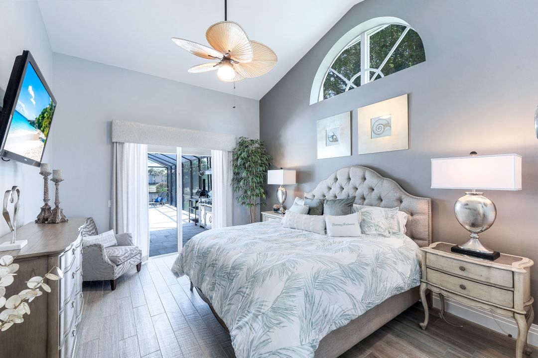 3730 Lakemont Dr, Bonita Springs, FL 34134