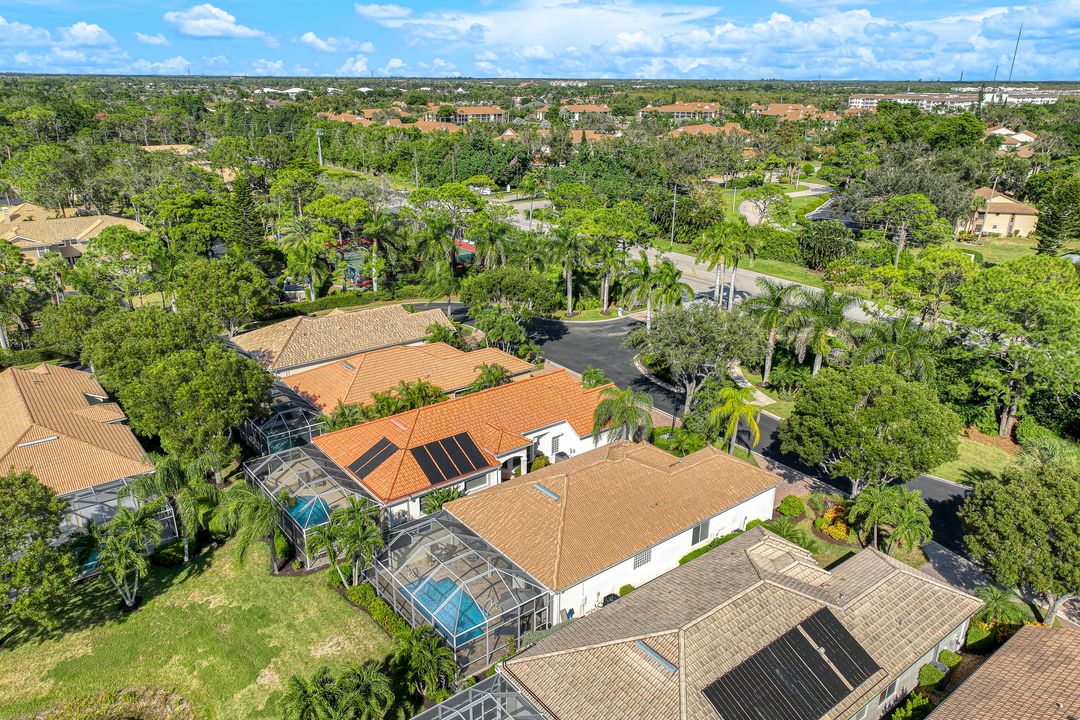 463 Tullamore Ln, Naples, FL 34110