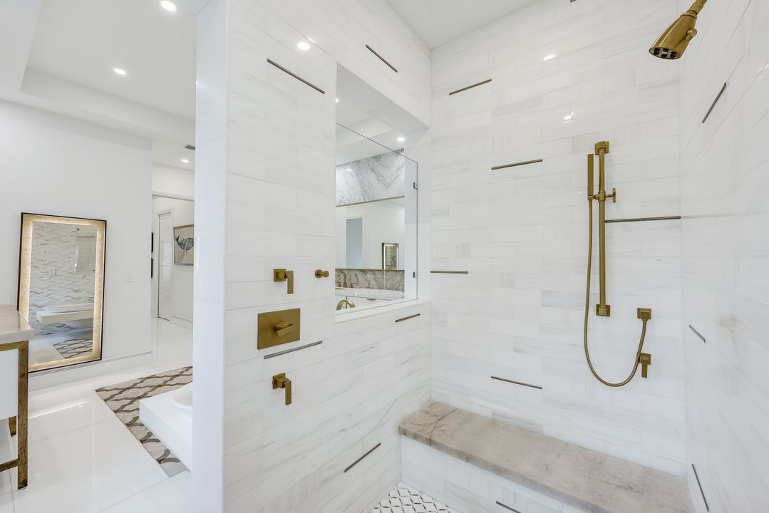 309 Neapolitan Way, Naples, FL 34103