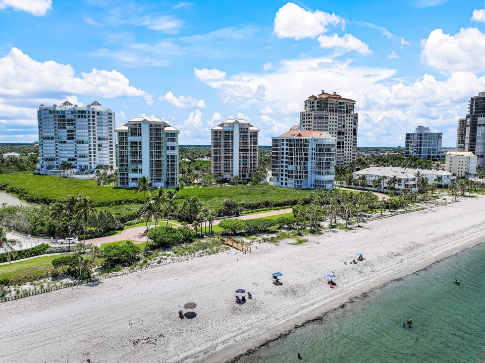 40 Seagate Dr #702, Naples, FL 34103