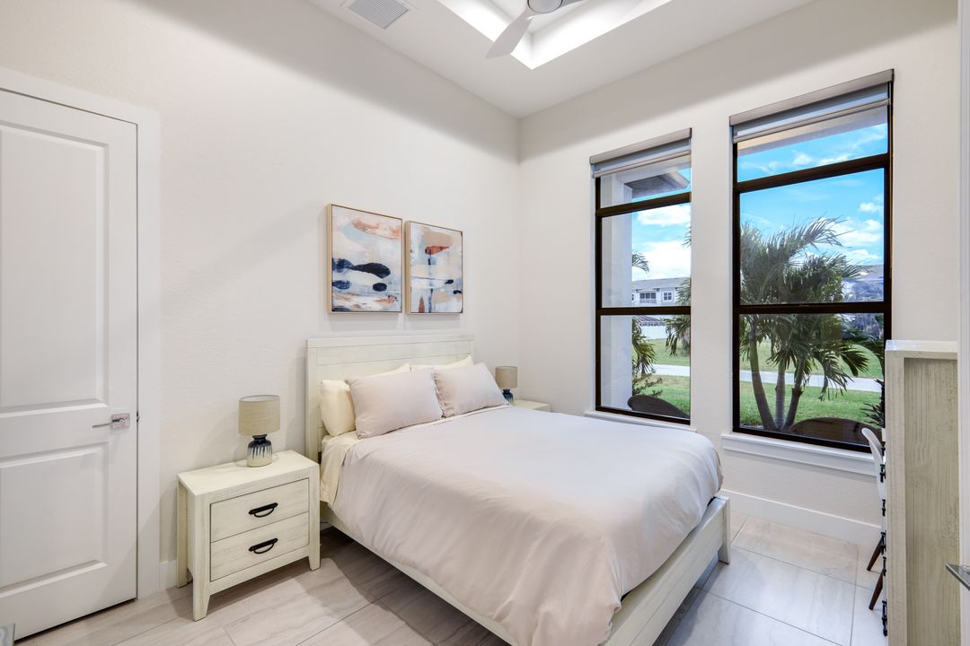 5130 Atlantic Ct, Cape Coral, FL 33904