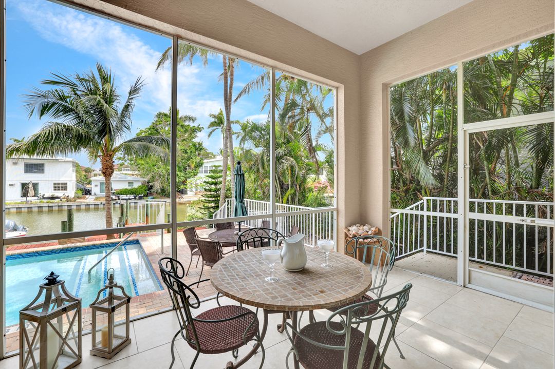 1485 Chesapeake Ave, Naples, FL 34102