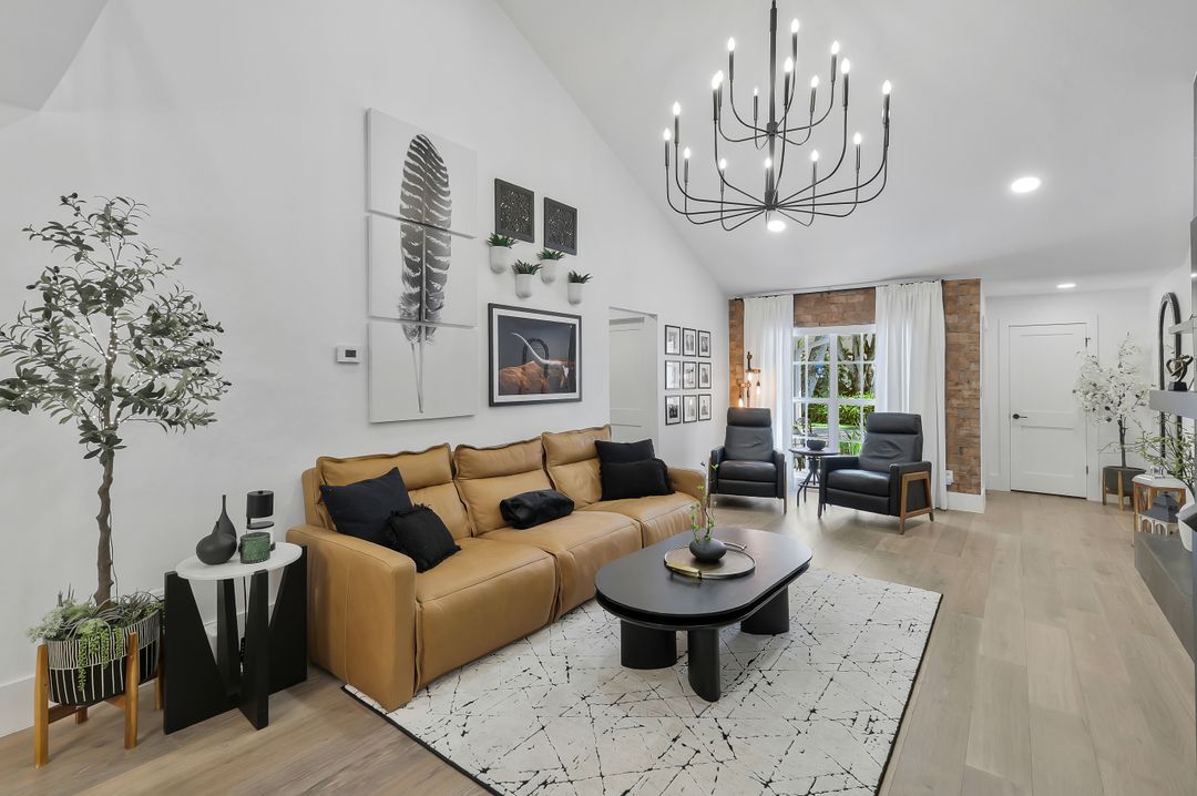 4742 West Blvd #S-8, Naples, FL 34103