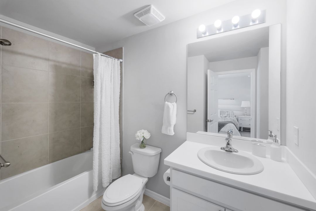 15171 Wildflower Cir, Naples, FL 34119