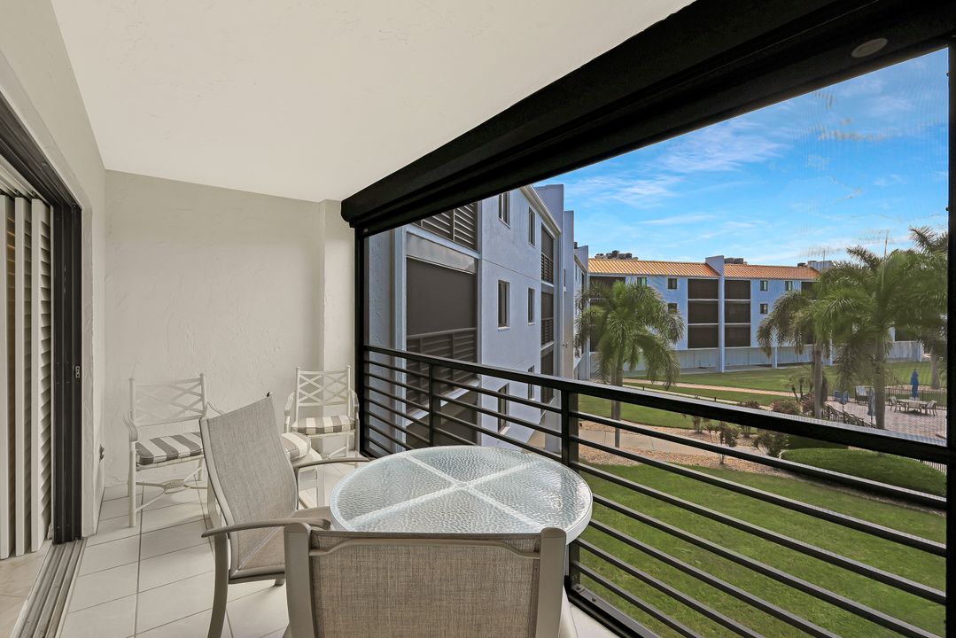 226 3rd St #206, Bonita Springs, FL 34134