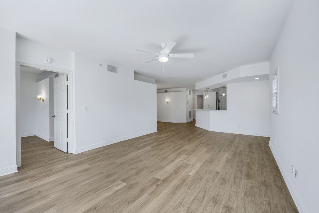 6812 Satinleaf Rd S #101, Naples, FL 34109