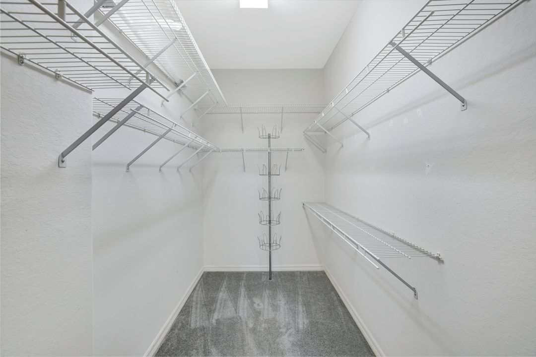 3617 Recreation Ln, Naples, FL 34116