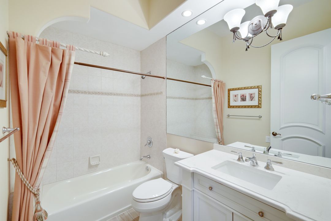 2390 King Palm Way, Naples, FL 34105
