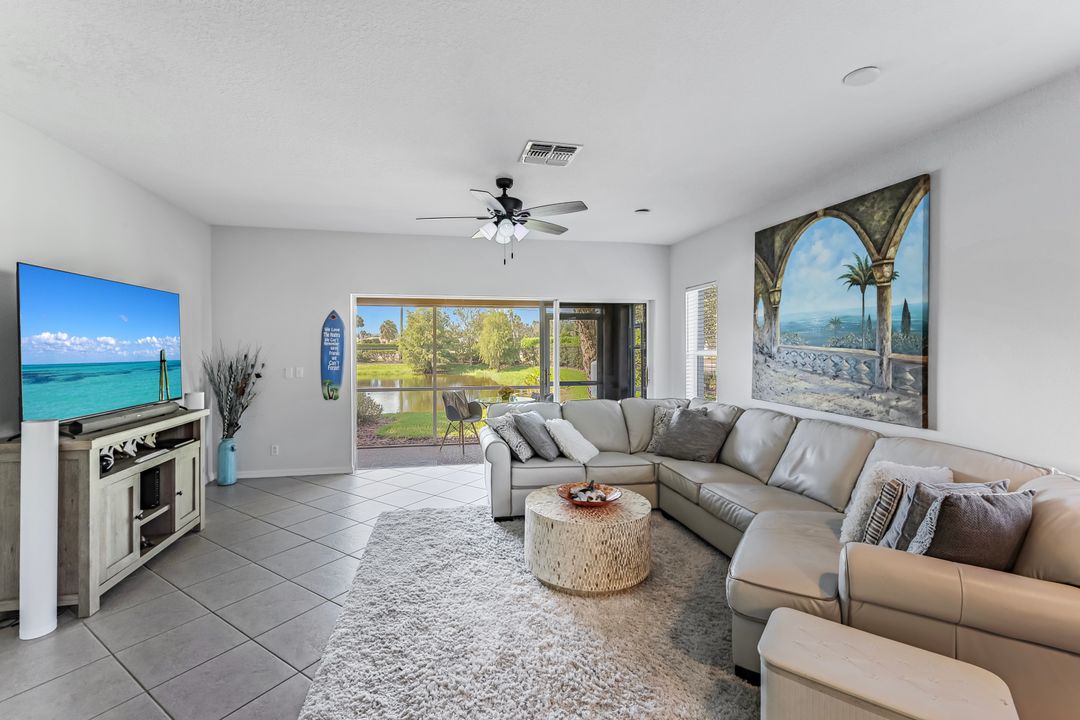 10026 Pacific Pines Ave, Fort Myers, FL 33966