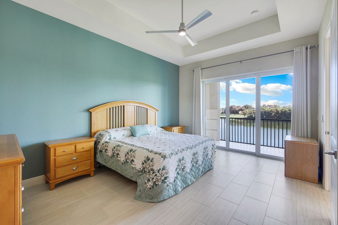 608 El Camino Real  #202, Naples, FL 34119