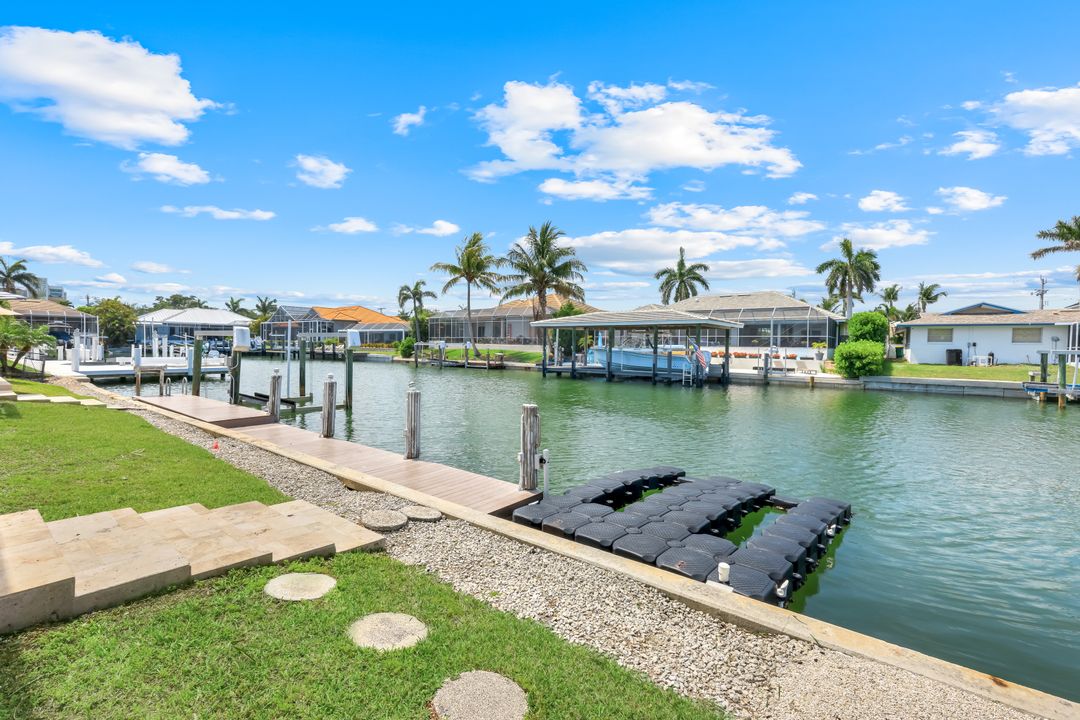 544 Seagrape Dr, Marco Island, FL 34145