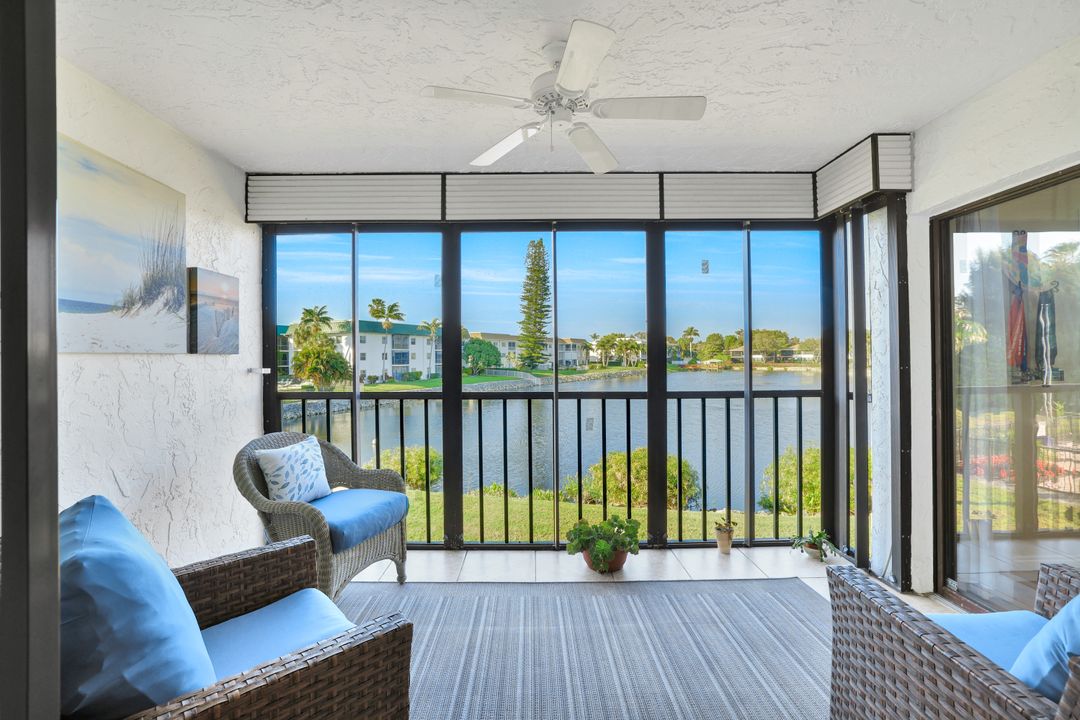 855 Ketch Dr #206, Naples, FL 34103