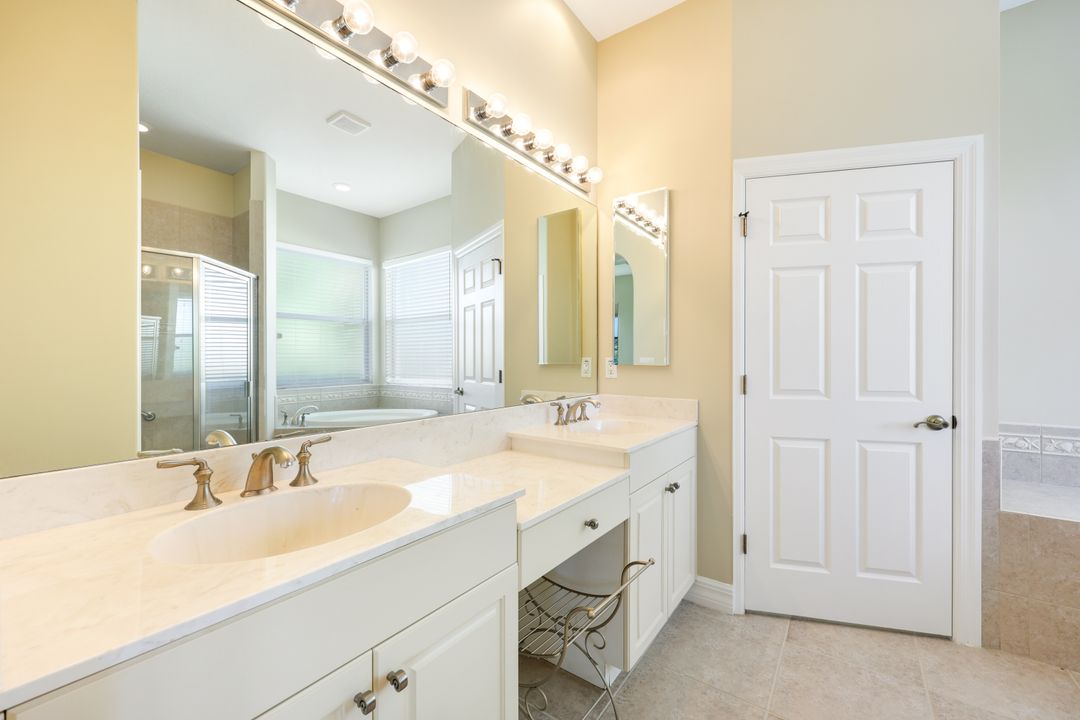 28251 L Burton Fletcher Ct, Bonita Springs, FL 34135