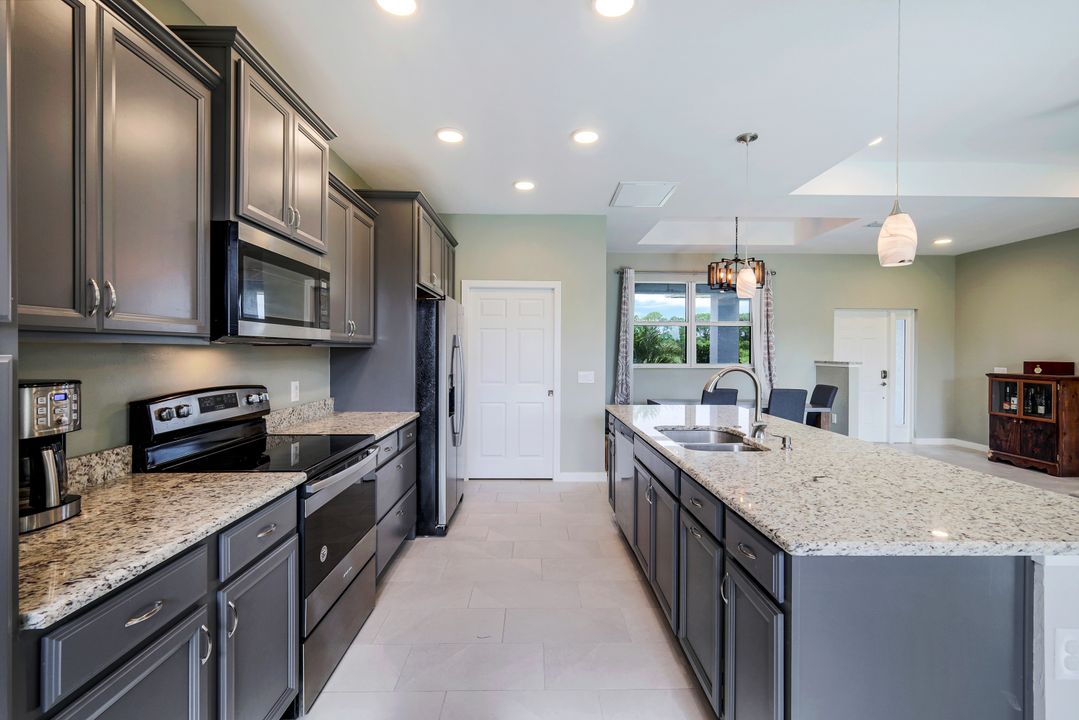 6446 40th St NE, Naples, FL 34120
